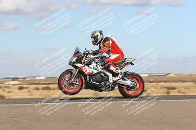 media/Nov-03-2024-TrackDaz (Sun) [[44580f4982]]/B Group/1220pm (Wheelie Bump)/